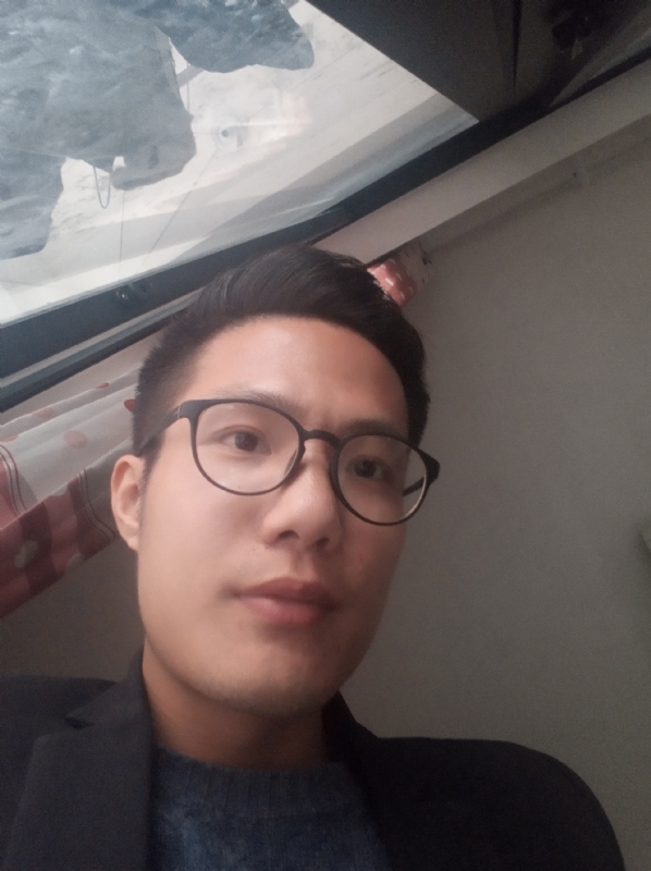 行者的第一张照片--阳春交友中心
